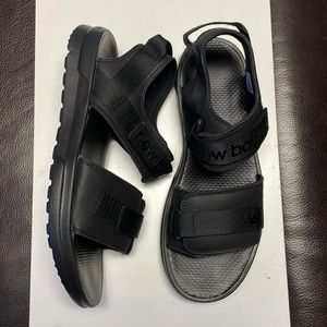 New Balance men sandals never worn
